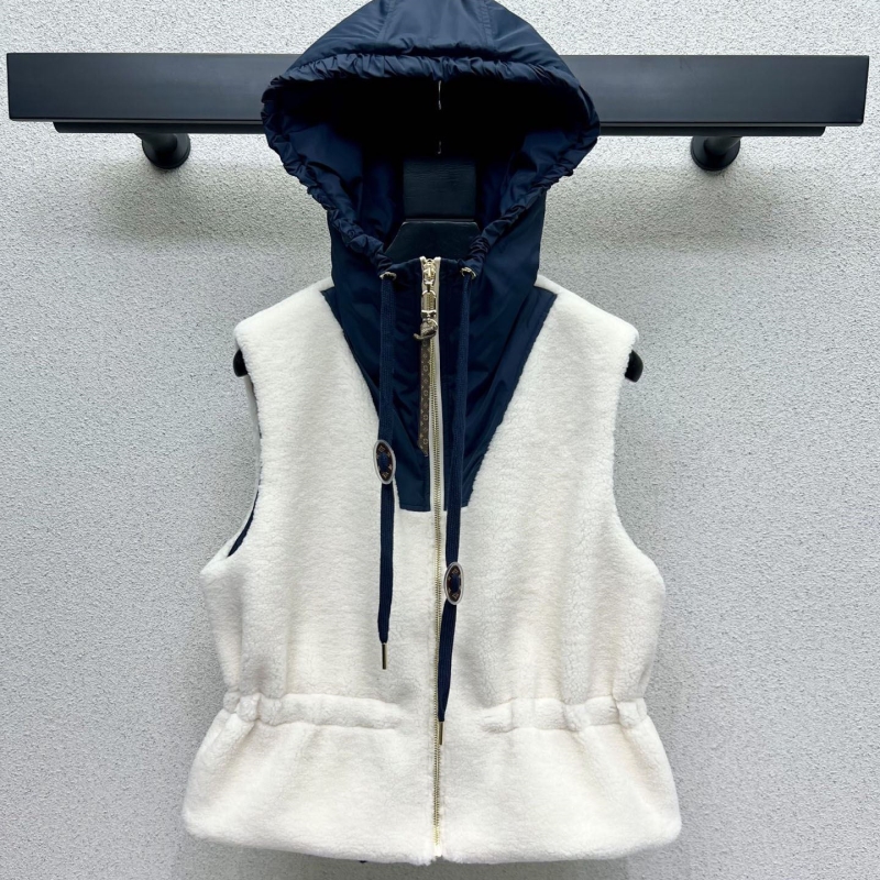 l0vis Vvtt0n outwear